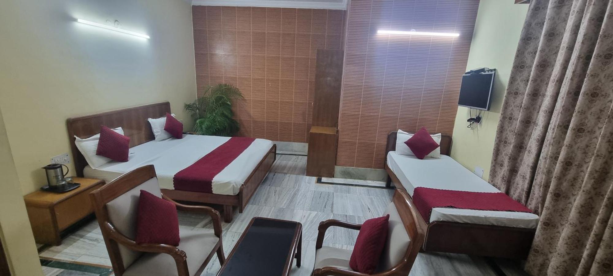 Hotel Har Ki Pauri By Around Stays Haridwar Exterior photo