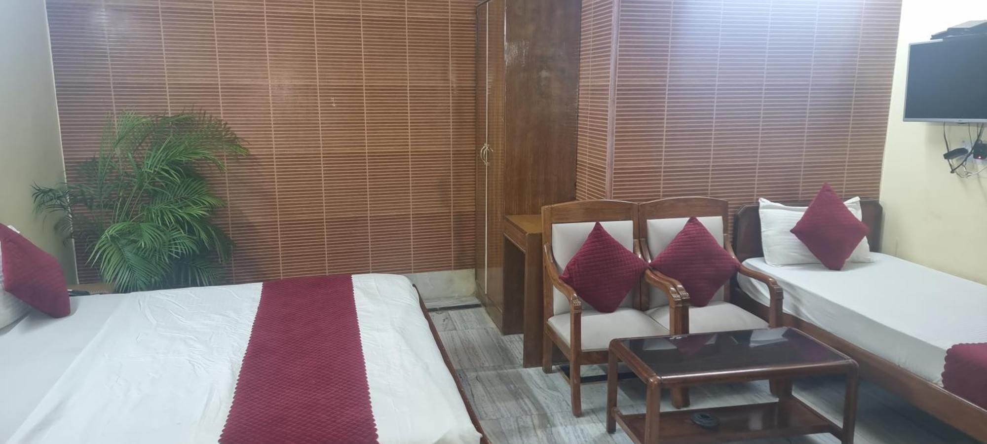 Hotel Har Ki Pauri By Around Stays Haridwar Exterior photo