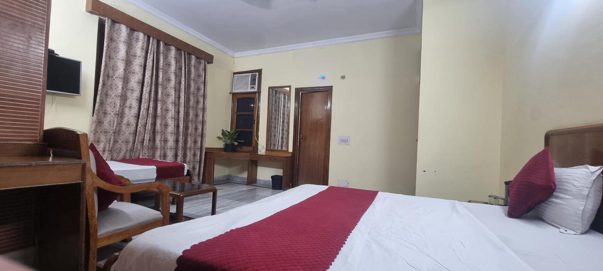 Hotel Har Ki Pauri By Around Stays Haridwar Exterior photo
