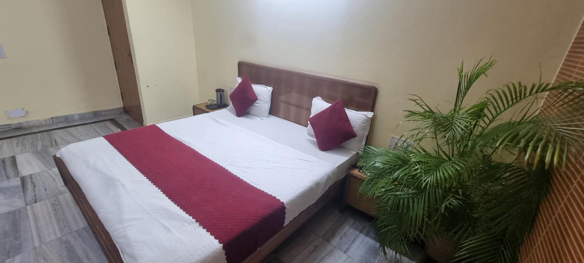 Hotel Har Ki Pauri By Around Stays Haridwar Exterior photo